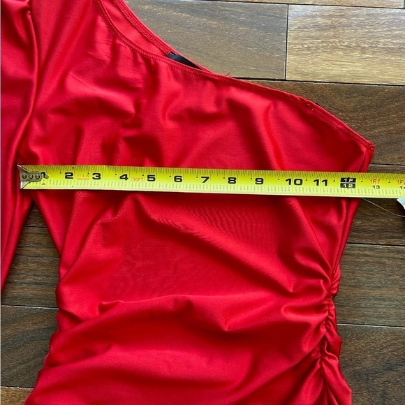B. Darlin One Shoulder Long Sleeve Shiny Red BodyCon Ruched Side Cocktail Dress - Picture 8 of 10